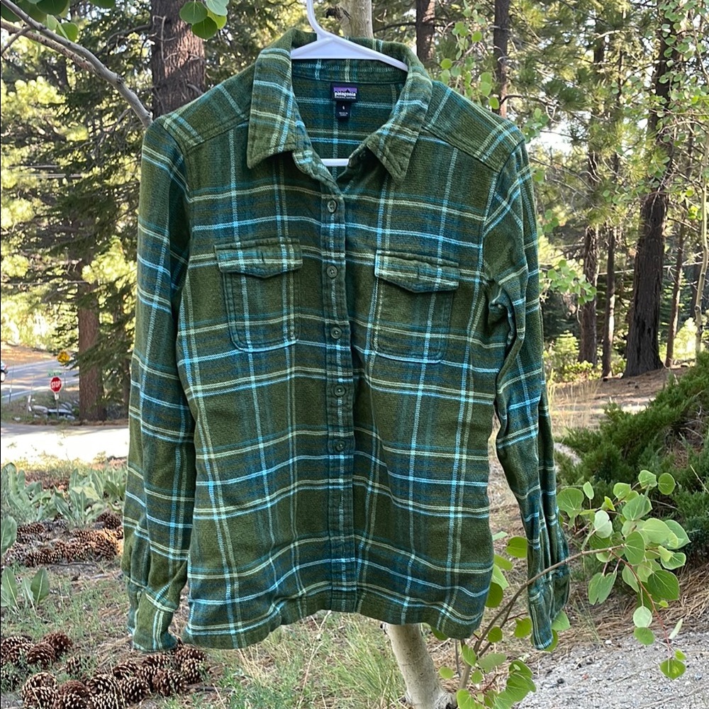 Patagonia Green Plaid Women's Top